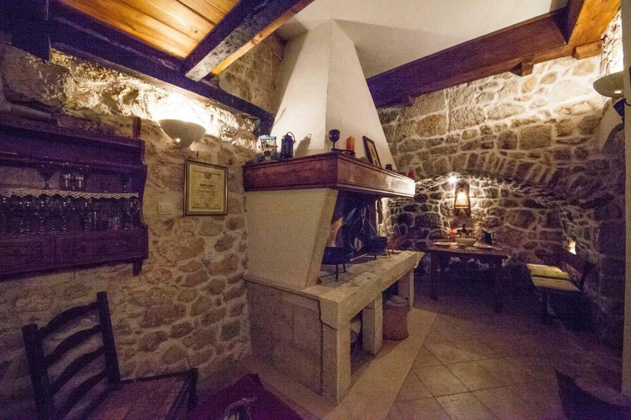 Old Stone House Mario Villa Podgora Bagian luar foto